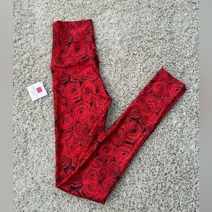 Emily Hsu Designs Red Rose Leggings size XS NWT -Made in USA